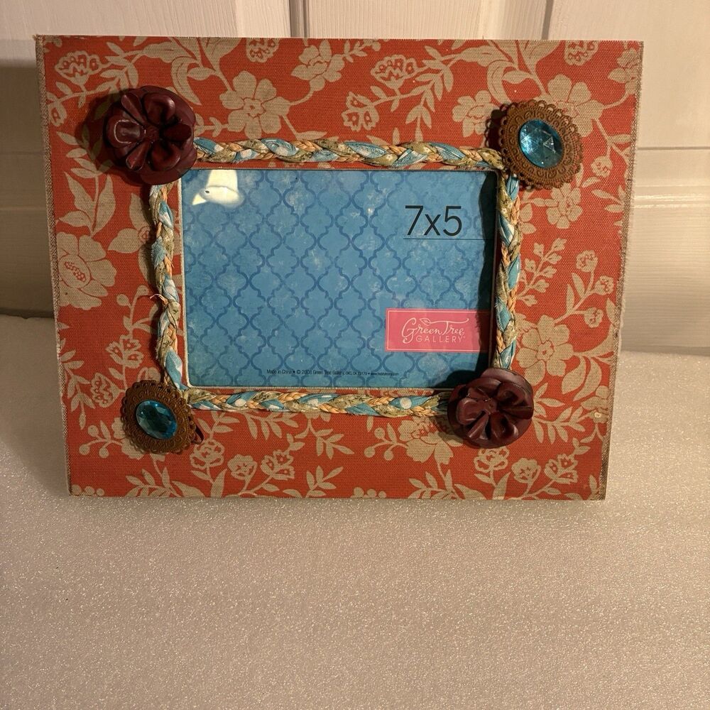 Coral And Tan Picture Frame W/ Braided Rope And Matching Metal Flowers 7”x5” Pic